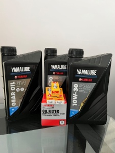 Pakiet (oleje + świece) do silnika Yamaha F30B, F40F