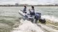 ponton-2022-Yamaha-YAM270TAF-EU-Arctic_Grey-Action-05.jpg
