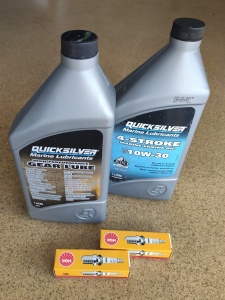 Pakiet (oleje + świece) do silnika Mercury/Mariner F8/F9.9 (2001-2005-)